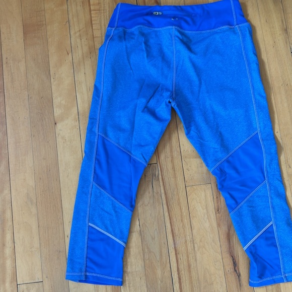 Capris Leggings - Picture 2 of 2